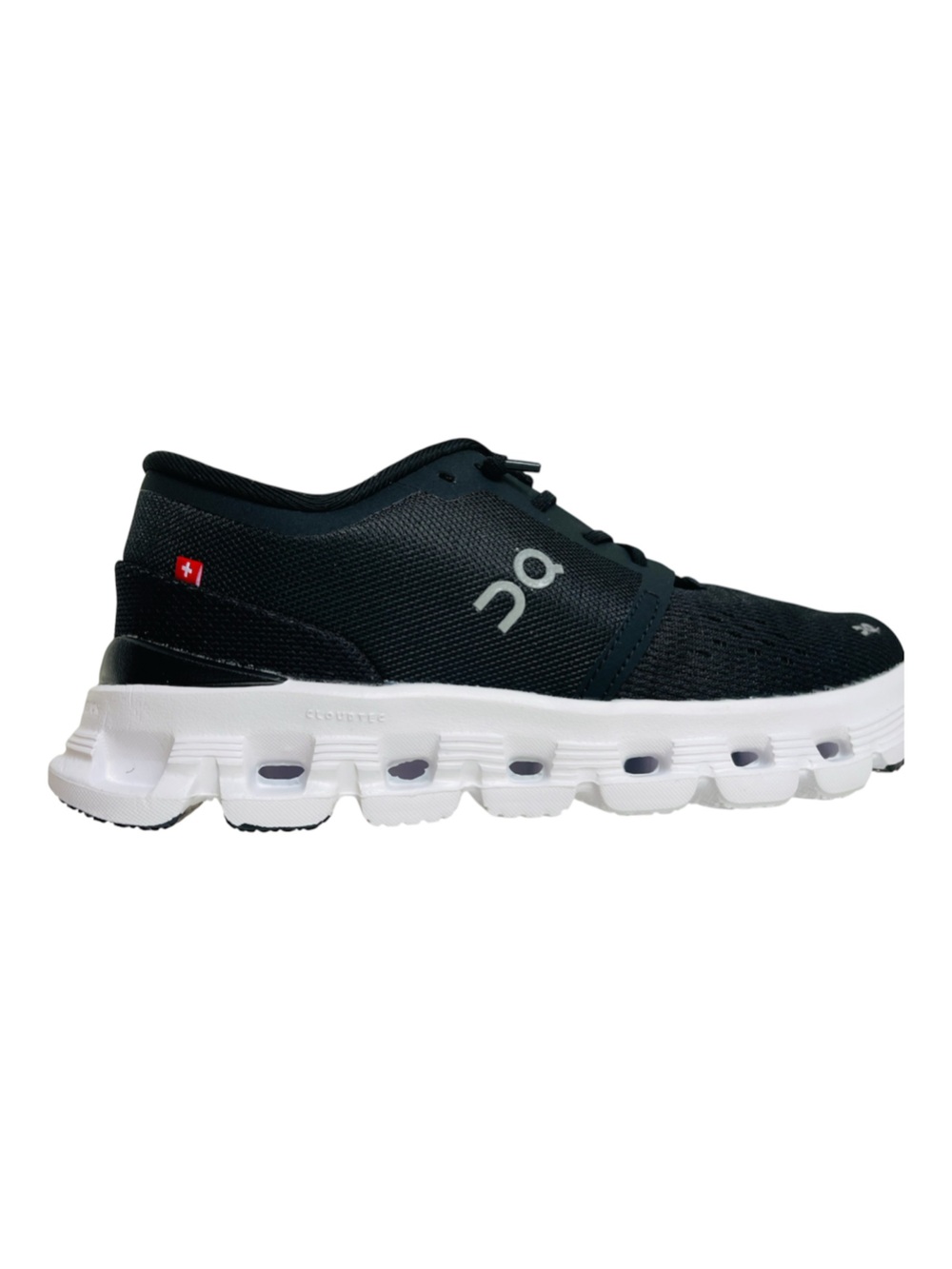 On Running Kids cloud X 4 Black and White Cloud-inspired
Sneakers (Size 12C) - Picture 4 of 4
